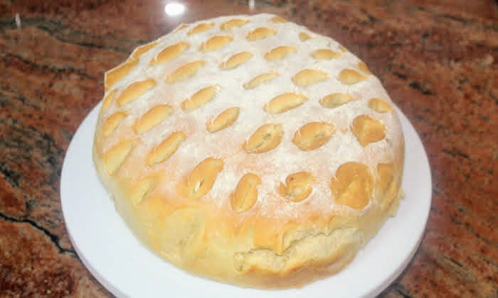 Кръгло пълнено хлебче със сирене, лесно, бързо и много вкусно