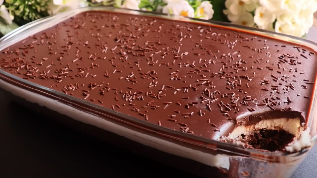Невероятно вкусен десерт! Много бърз и лесен за приготвяне, без кондензирано мляко! Топи се в устата!