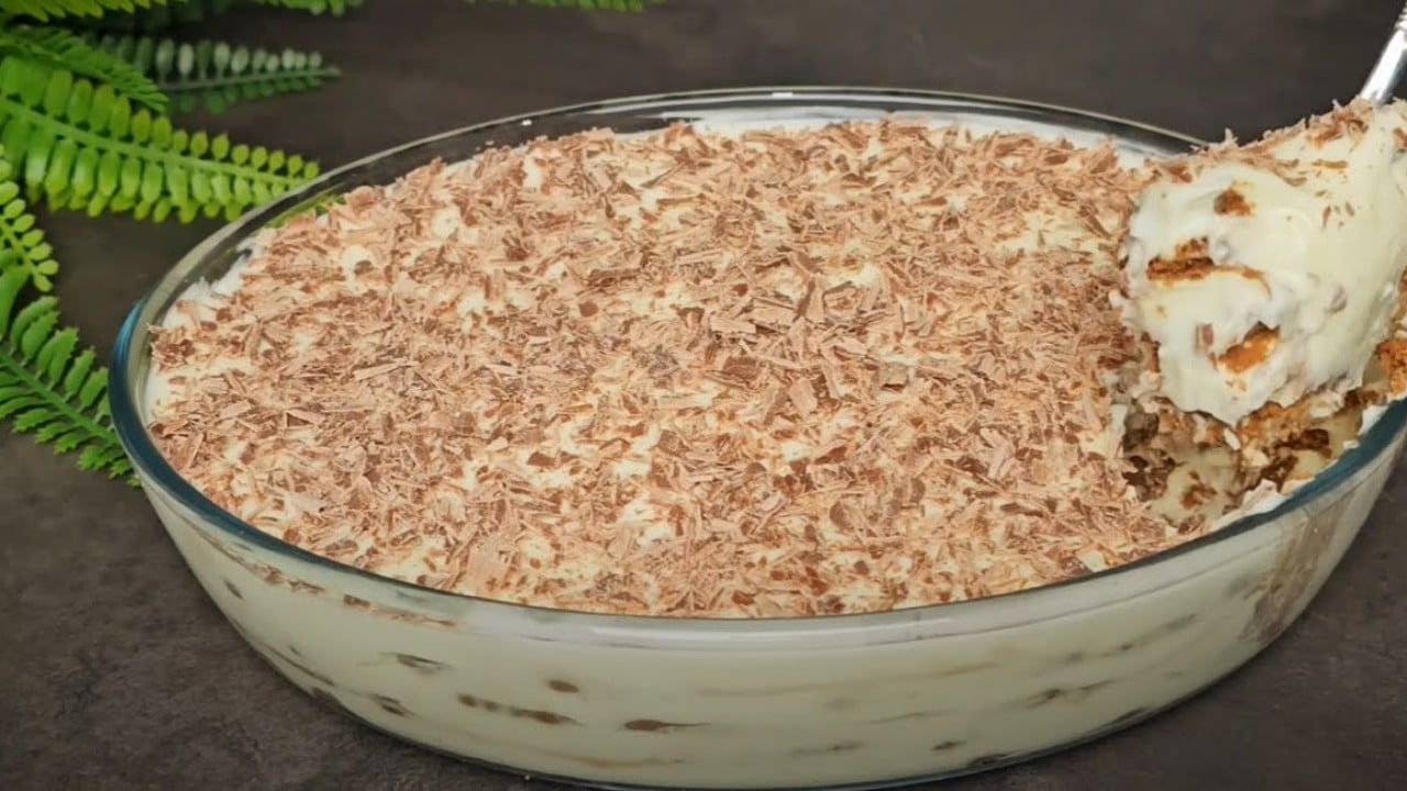 Домашно приготвен десерт, който никога не ми омръзва да ям! Невероятно вкусен и изчезва за секунди! Без печене!