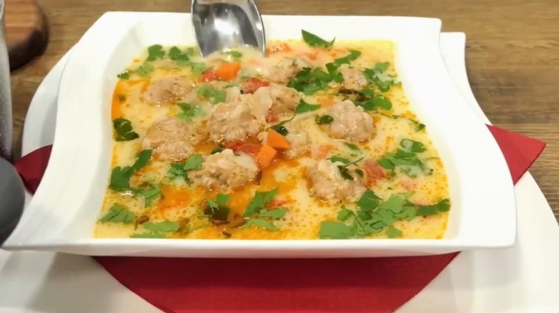 Бих яла тази супа топчета всеки ден! Най-вкусната и лесна рецепта