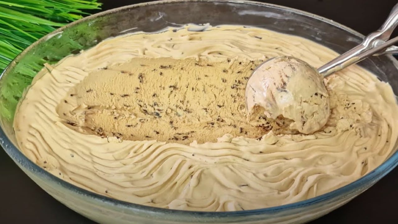 Вкусна рецепта за карамелен сладолед с 3 съставки Вкусна рецепта за карамелен сладолед с 3 съставки