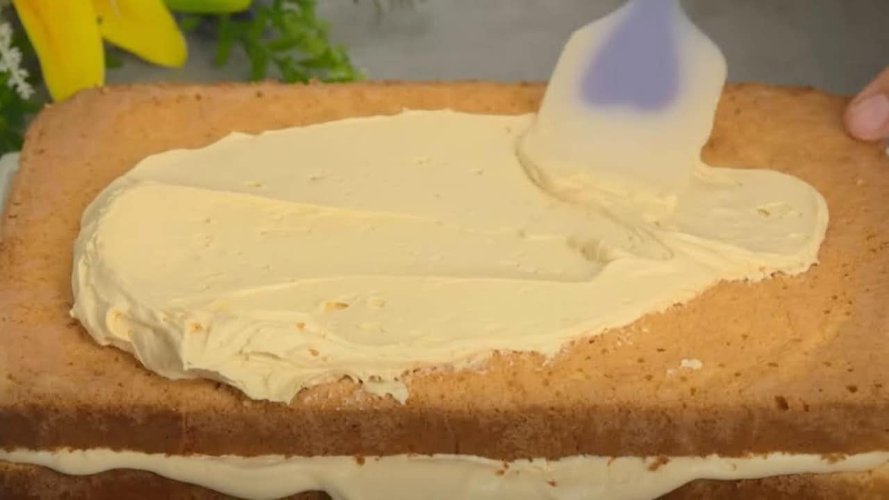 Вълшебна лятна торта: Вкусна и сочна рецепта за 30 минути