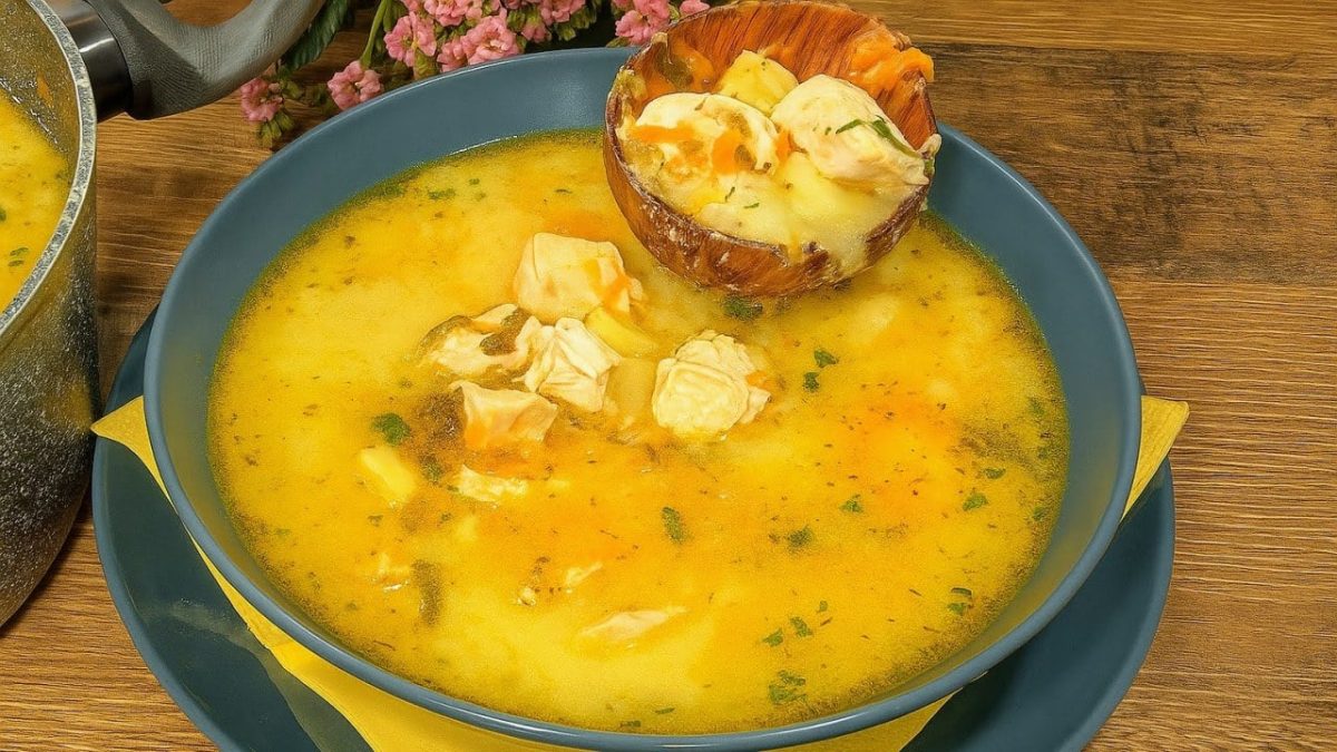 Лесна пилешка супа от моето село: Вкусна рецепта