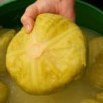 Кисело зеле в бидон за зимата: Изпитана рецепта на моята баба