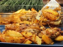 pecheno-pile-s-kartofi-i-luk-na-furna