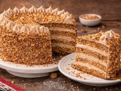 medena-torta-s-orehi-i-shokoladov-krem-domashna-recepta