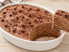 biskvitena-torta-s-shokoladov-krem-desert-chudo-retsepta