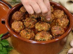 kyufteta-po-dva-nachina-dve-domashni-mandzhi-koito-sabirat-vsichki-na-masata